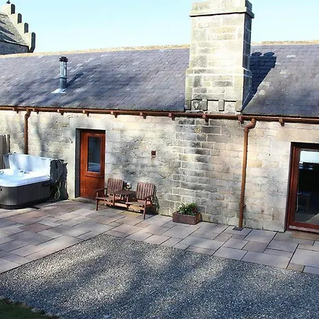 Oak Cottage, Castle Carrock, Luxurious And Characterful 1st Floor With Garden And Hot Tub Semesterbostad *